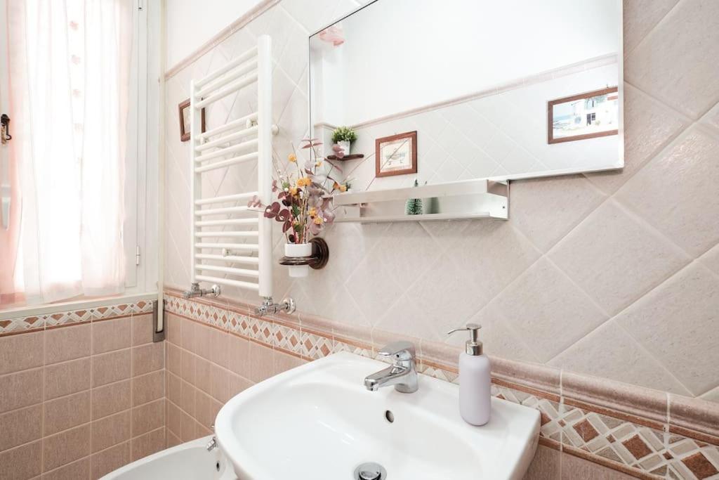 Appartamento Penthouse 200 Meters From Metro Wi-fi And Ac