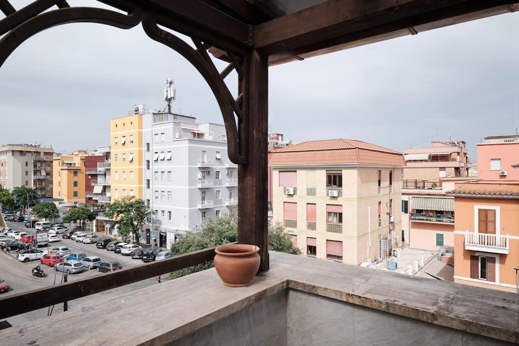 Appartamento Penthouse 200 Meters From Metro Wi-fi And Ac Roma
